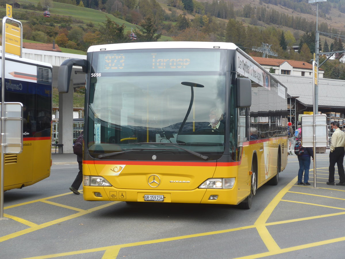 (222'158) - PostAuto Graubnden - GR 159'234 - Mercedes am 20. Oktober 2020 beim Bahnhof Scuol-Tarasp