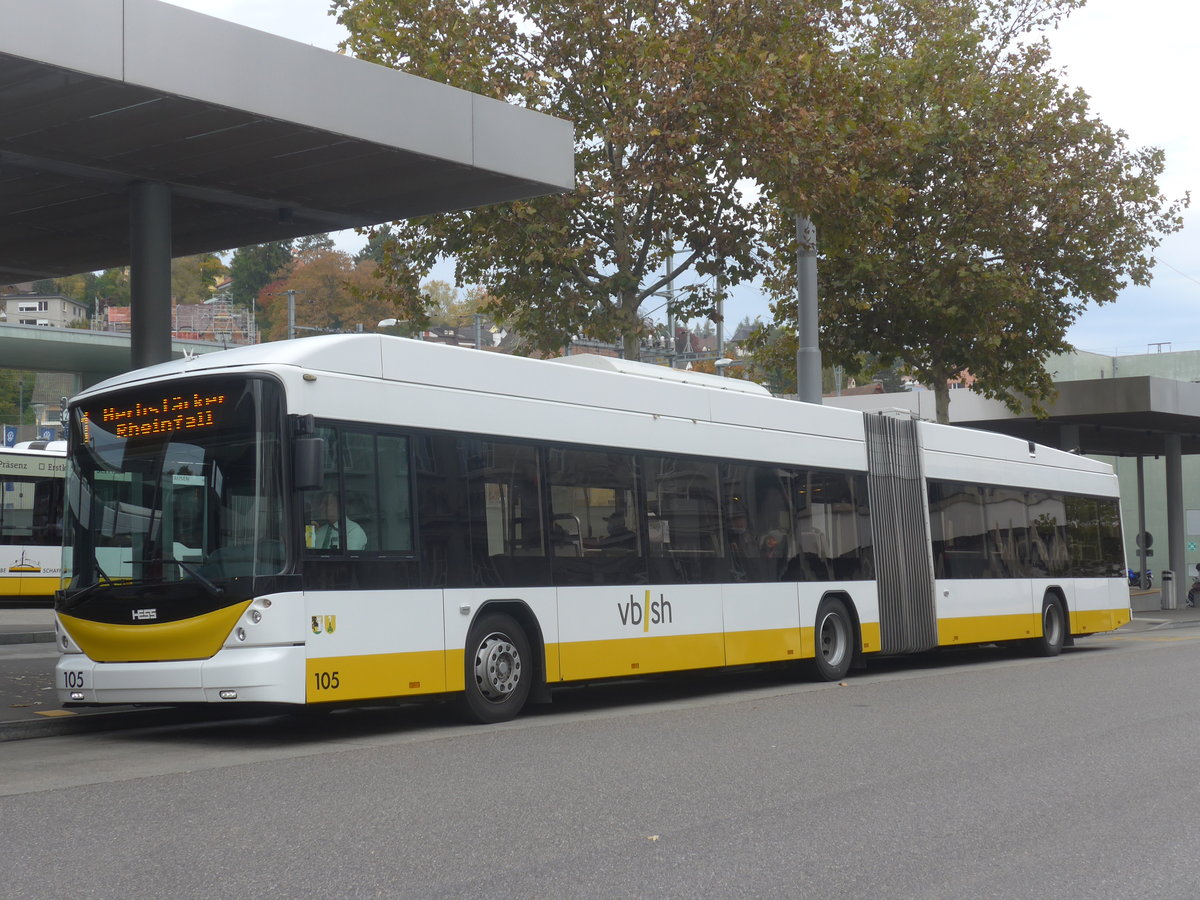(222'231) - VBSH Schaffhausen - Nr. 105 - Hess/Hess Gelenktrolleybus am 21. Oktober 2020 beim Bahnhof Schaffhausen