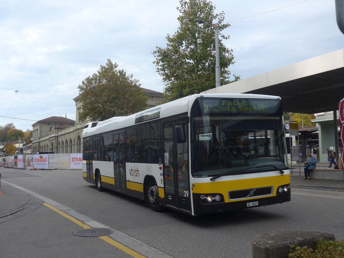 (222'241) - VBSH Schaffhausen - Nr. 29/SH 38'029 - Volvo am 21. Oktober 2020 beim Bahnhof Schaffhausen