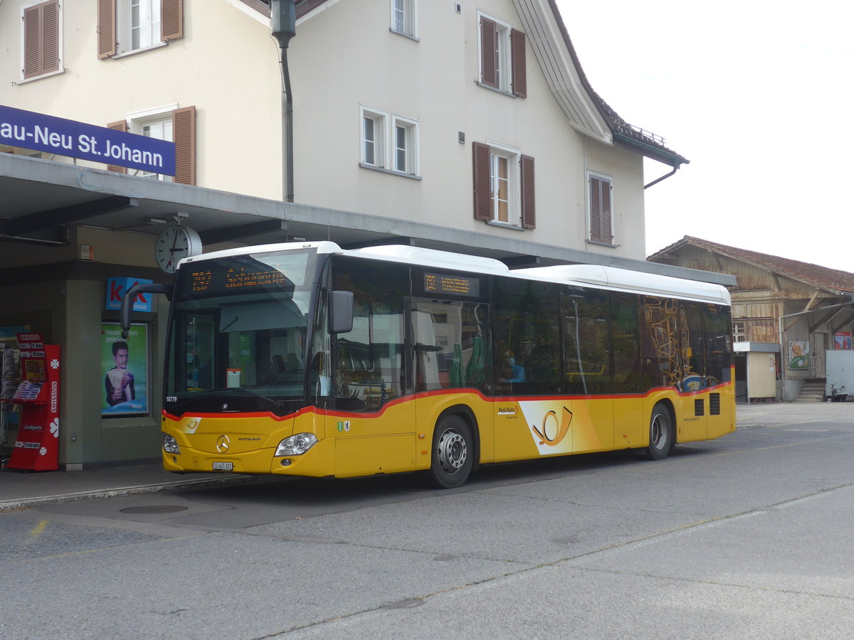 (222'437) - PostAuto Ostschweiz - SG 445'301 - Mercedes am 22. Oktober 2020 beim Bahnhof Nesslau-Neu St. Johann