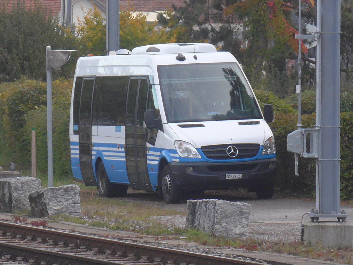 (222'471) - Schwendimann, Wil - SG 393'504 - Mercedes (ex BSW Sargans Nr. 303) am 22. Oktober 2020 beim Bahnhof Wil