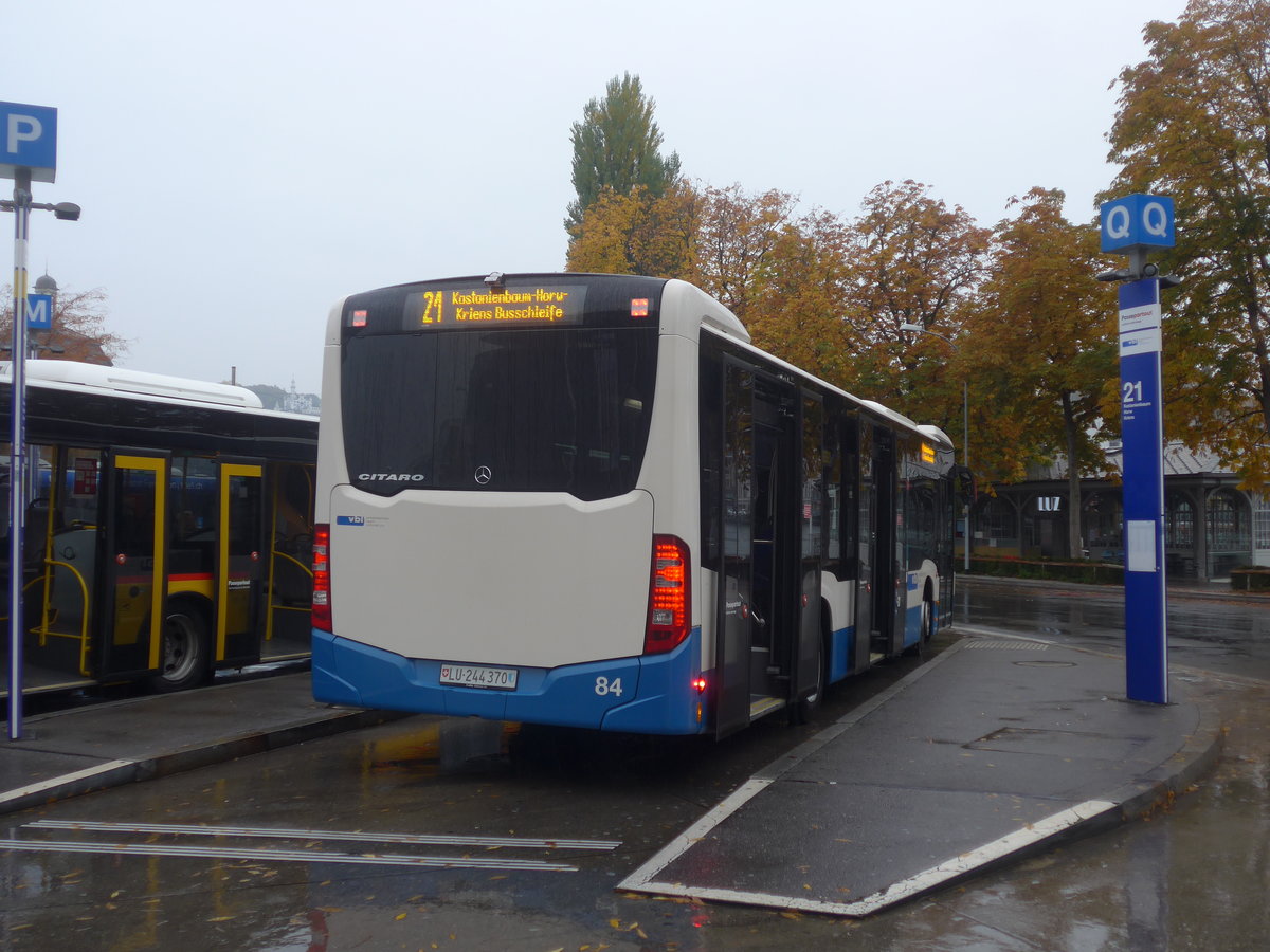 (222'488) - VBL Luzern - Nr. 84/LU 244'370 - Mercedes am 23. Oktober 2020 beim Bahnhof Luzern