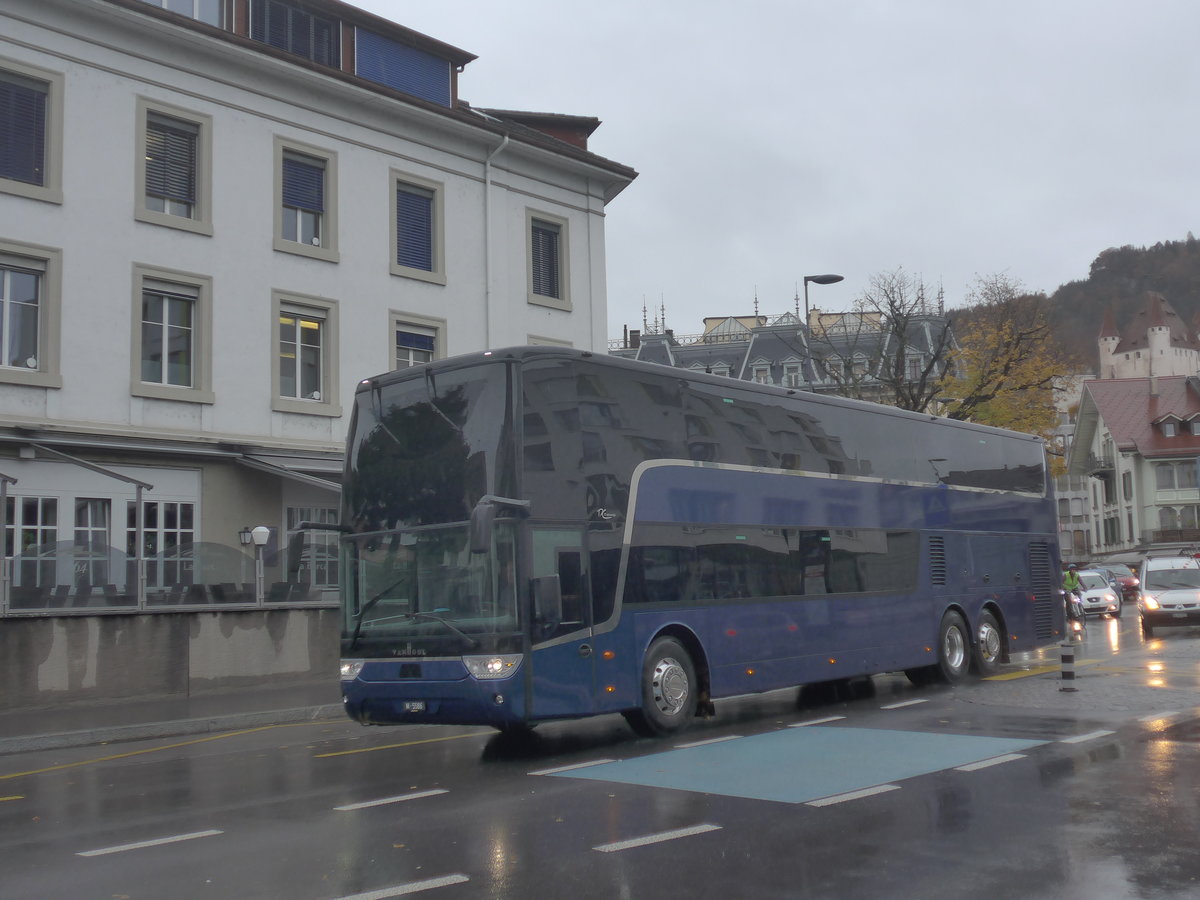 (222'699) - Schweizer Armee - M+5586 - Van Hool am 26. Oktober 2020 in Thun, Guisanplatz