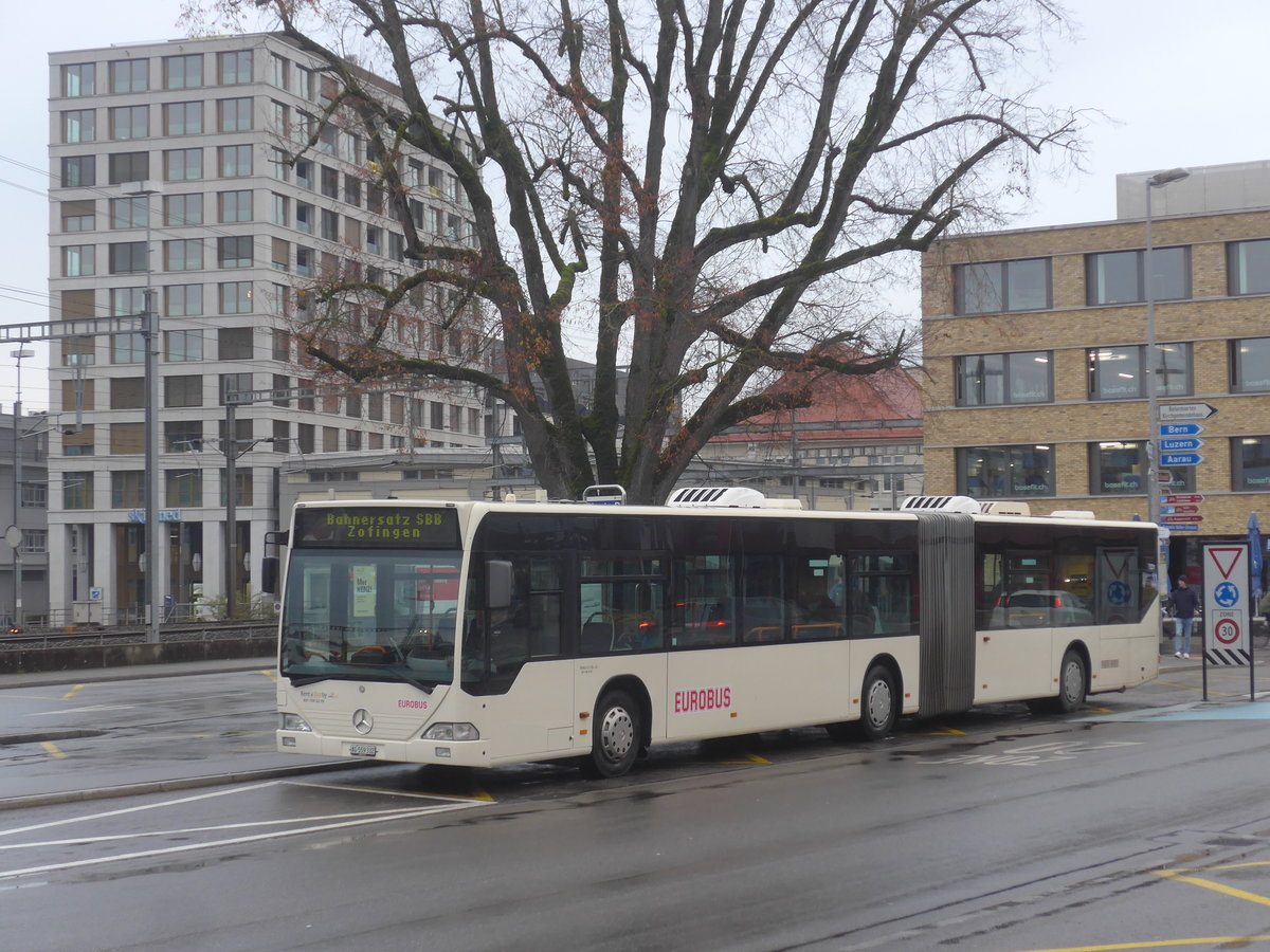 (222'844) - Interbus, Yverdon - Nr. 208/AG 559'332 - Mercedes (ex BSU Solothurn Nr. 40) am 1. November 2020 beim Bahnhof Lenzburg (Einsatz Eurobus)