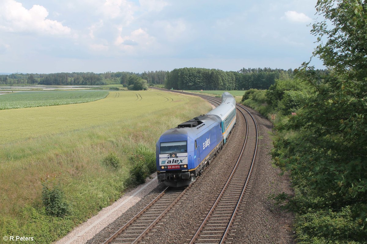 223 015 zieht den ALX84115 M�nchen - Hof bei Oberteich. 17.06.18