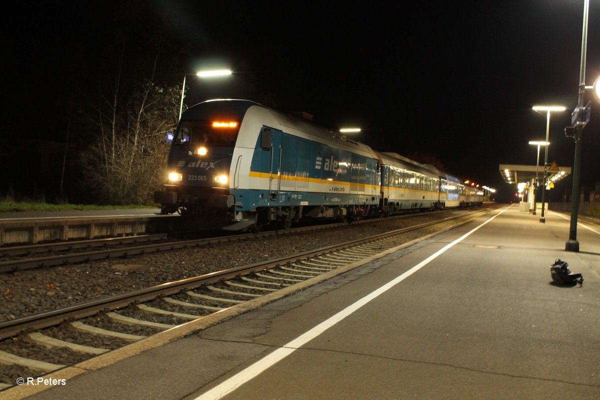 223 065 mit dem ALX84123 Hof - M�nchen in Wiesau. 31.10.13