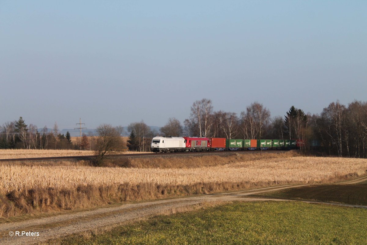 223 144 + 270082 ziehen gemeinsam den Wiesau- Hamburg Containerzug bei Unterthölau. 18.03.16

