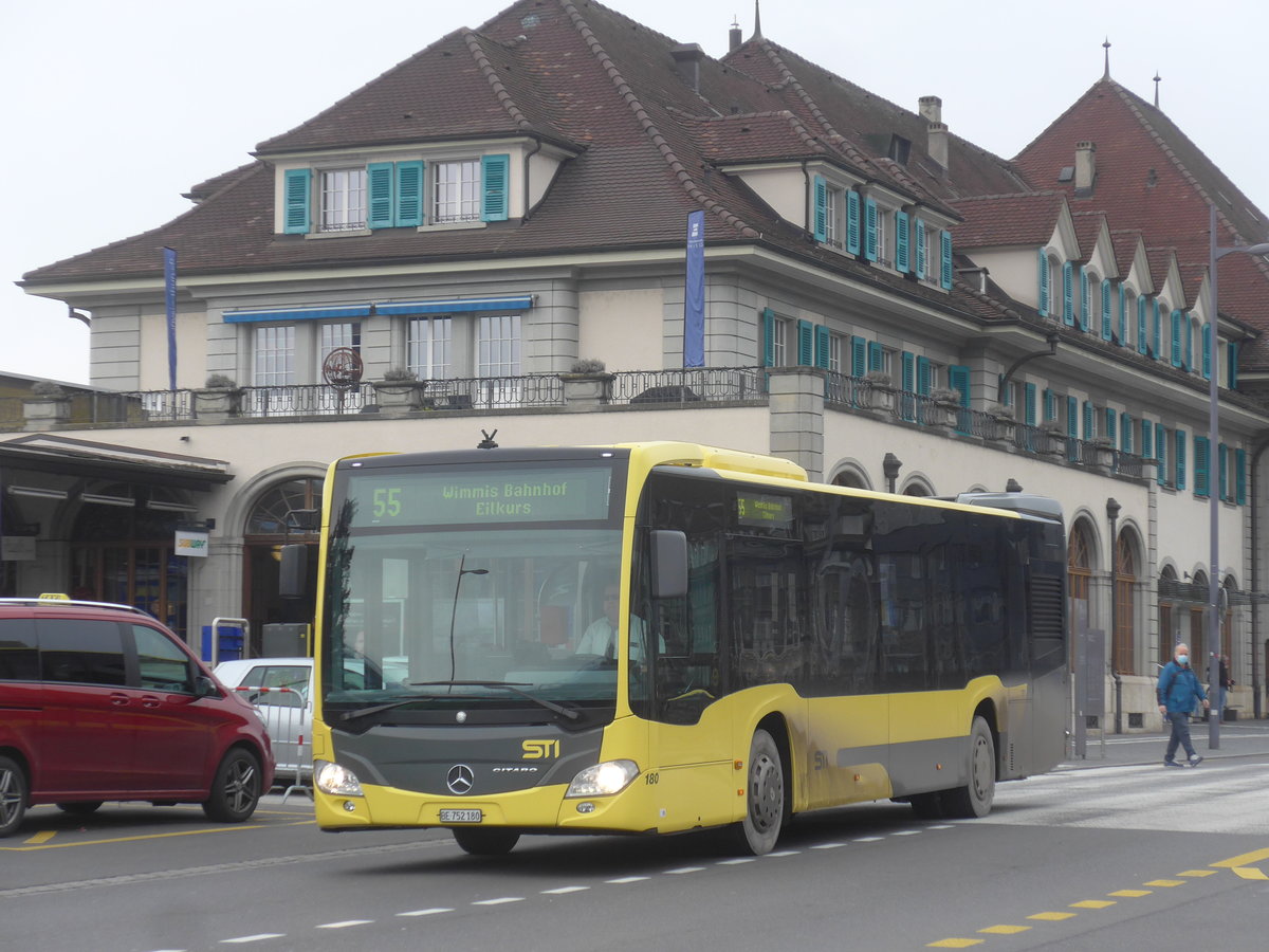 (223'057) - STI Thun - Nr. 180/BE 752'180 - Mercedes am 20. Dezember 2020 beim Bahnhof Thun