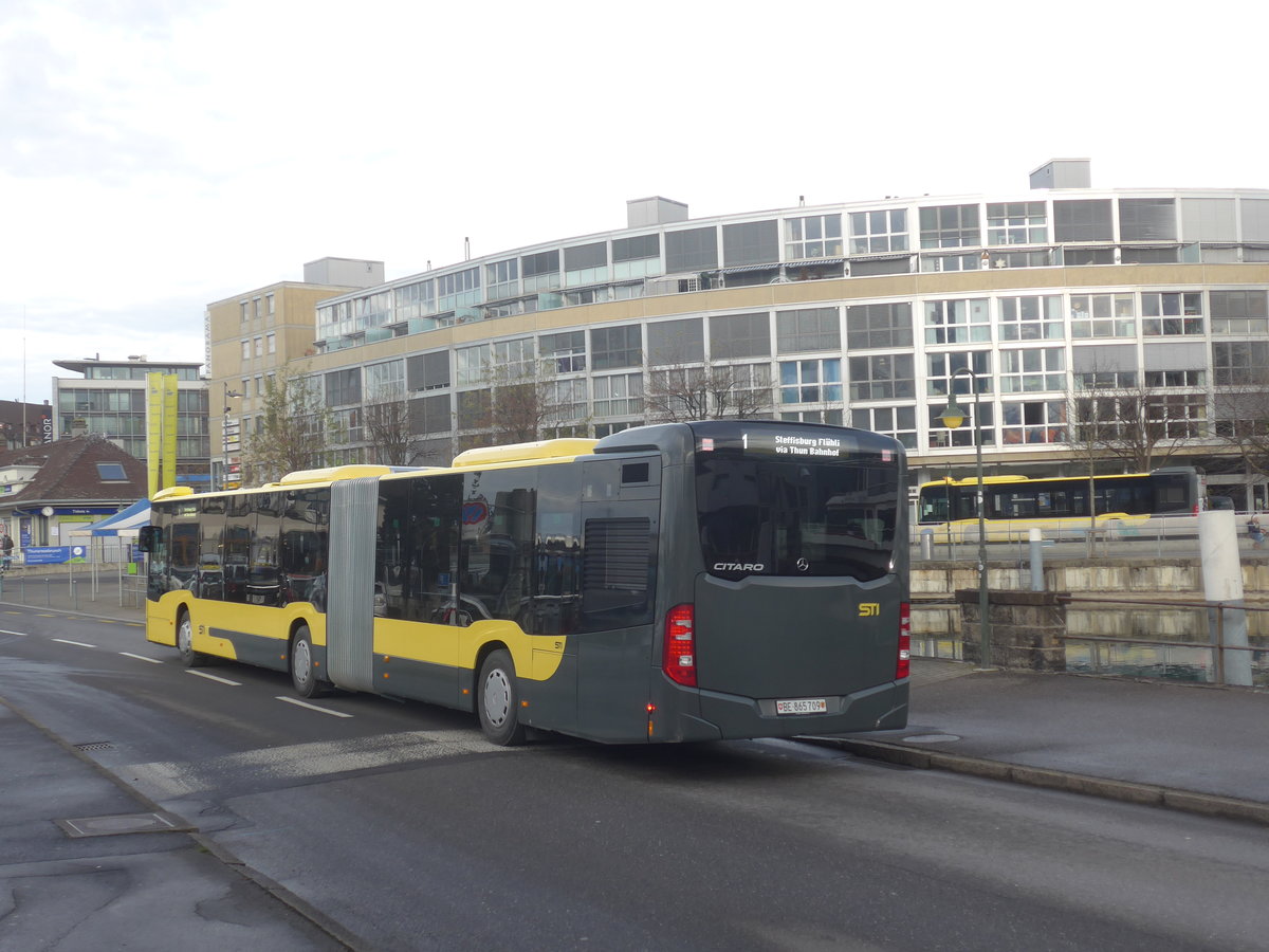 (223'066) - STI Thun - Nr. 709/BE 865'709 - Mercedes am 23. Dezember 2020 beim Bahnhof Thun