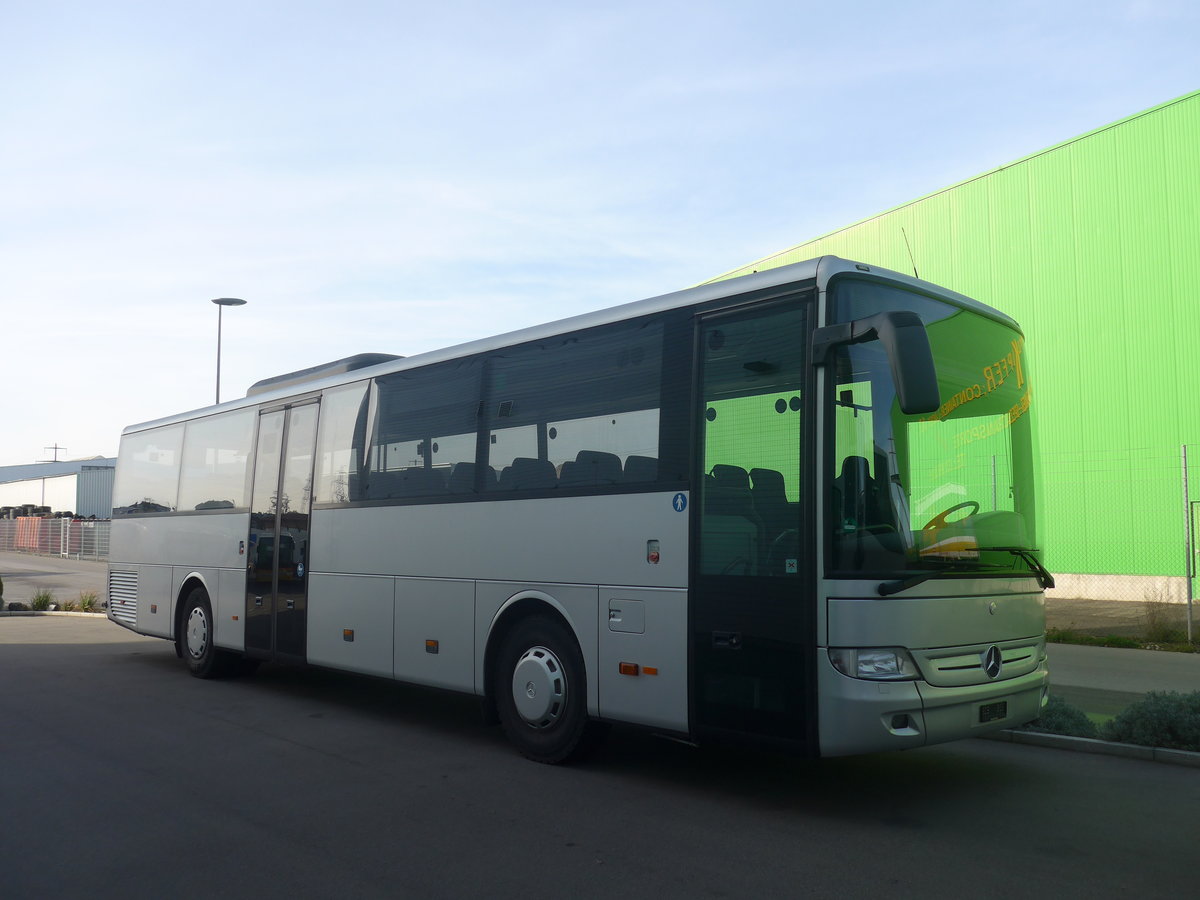 (223'102) - Aus Deutschland: Schreiter, Ludwigsburg - (LB-LS 330) - Mercedes am 26. Dezember 2020 in Kerzers, Interbus