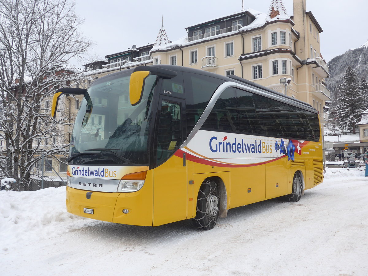 (223'143) - Grindelwaldbus. Grindelwald - Nr. 26/BE 268'737 - Setra am 27. Dezember 2020 beim Bahnhof Grindelwald