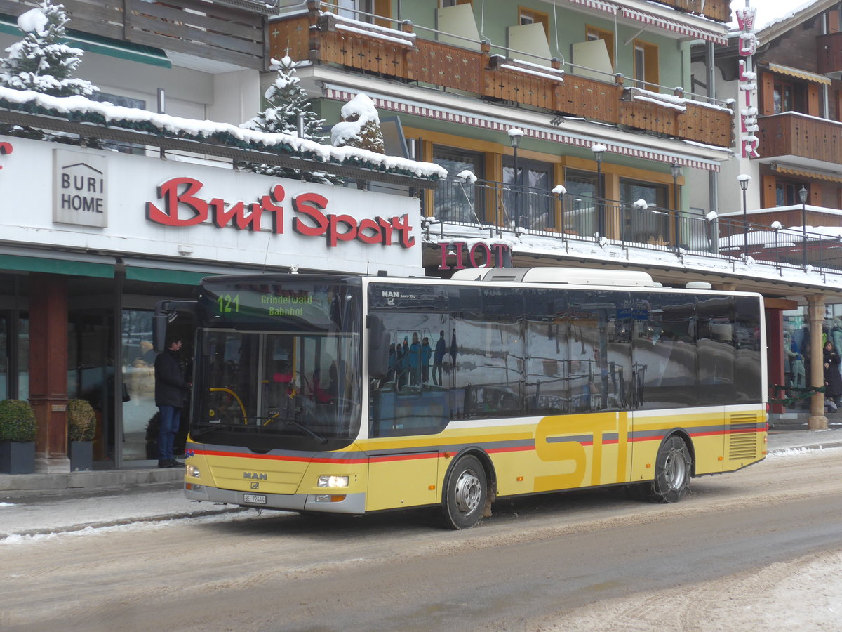 (223'163) - Grindelwaldbus, Grindelwald - Nr. 17/BE 72'444 - MAN/Gppel (ex STI Thun Nr. 133) am 27. Dezember 2020 beim Bahnhof Grindelwald