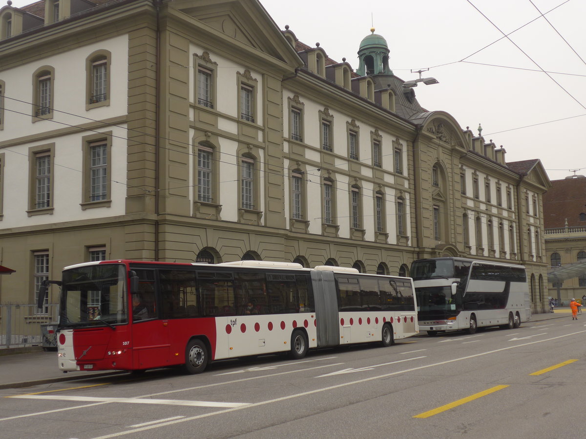 (223'375) - TPF Fribourg - Nr. 107/FR 300'345 - Volvo am 6. Februar 2021 beim Bahnhof Bern