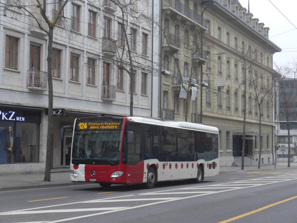 (223'530) - TPF Fribourg - Nr. 1004/FR 300'246 - Mercedes am 12. Februar 2021 beim Bahnhof Fribourg