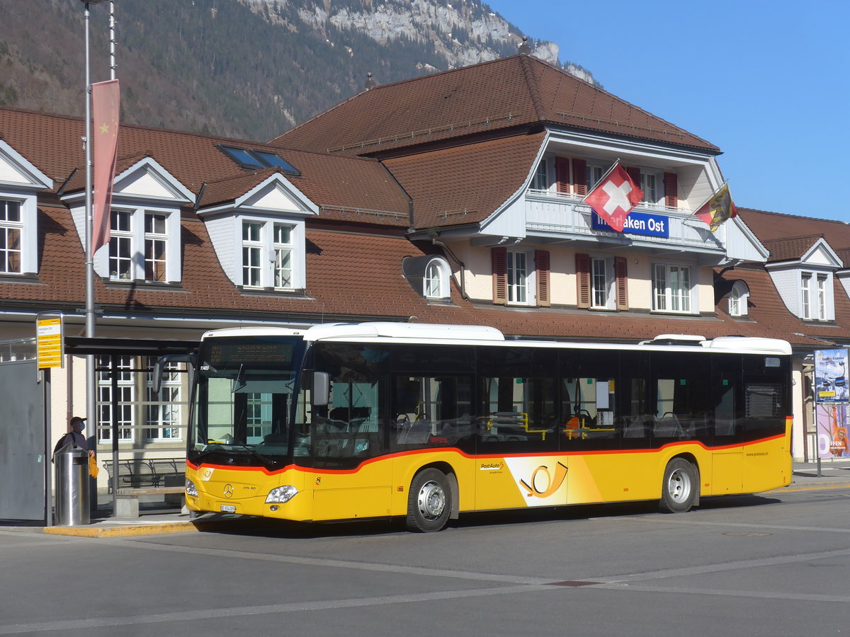 (223'752) - PostAuto Bern - BE 654'089 - Mercedes am 25. Februar 2021 beim Bahnhof Interlaken Ost