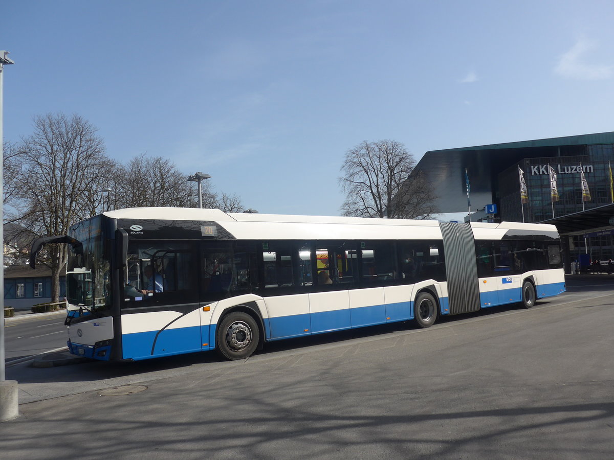 (223'782) - VBL Luzern - Nr. 105/LU 15'053 - Solaris am 26. Februar 2021 beim Bahnhof Luzern