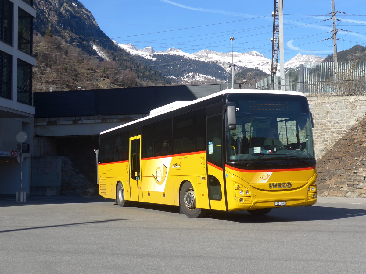 (223'926) - PostAuto Wallis - VS 516'248 - Iveco am 2. Mrz 2021 beim Bahnhof Brig