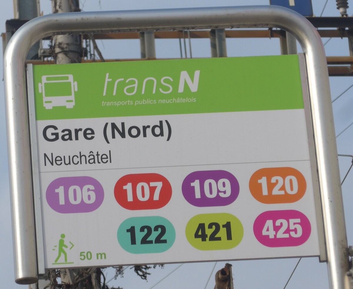(223'996) - transN-Haltestellenschild - Neuchtel, Gare (Nord) - am 7. Mrz 2021