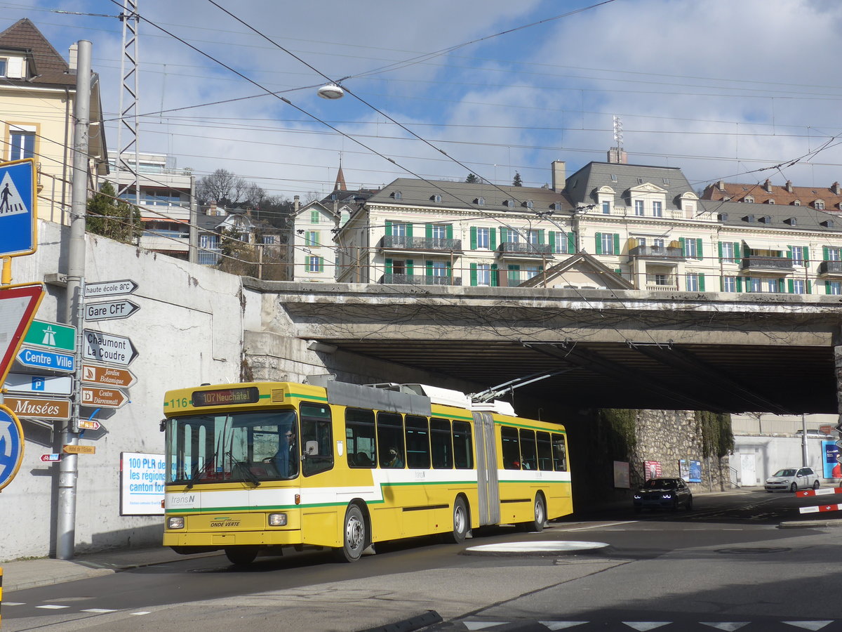 (224'244) - transN, La Chaux-de-Fonds - Nr. 116 - NAW/Hess Gelenktrolleybus (ex TN Neuchtel Nr. 116) am 20. Mrz 2021 beim Bahnhof Neuchtel