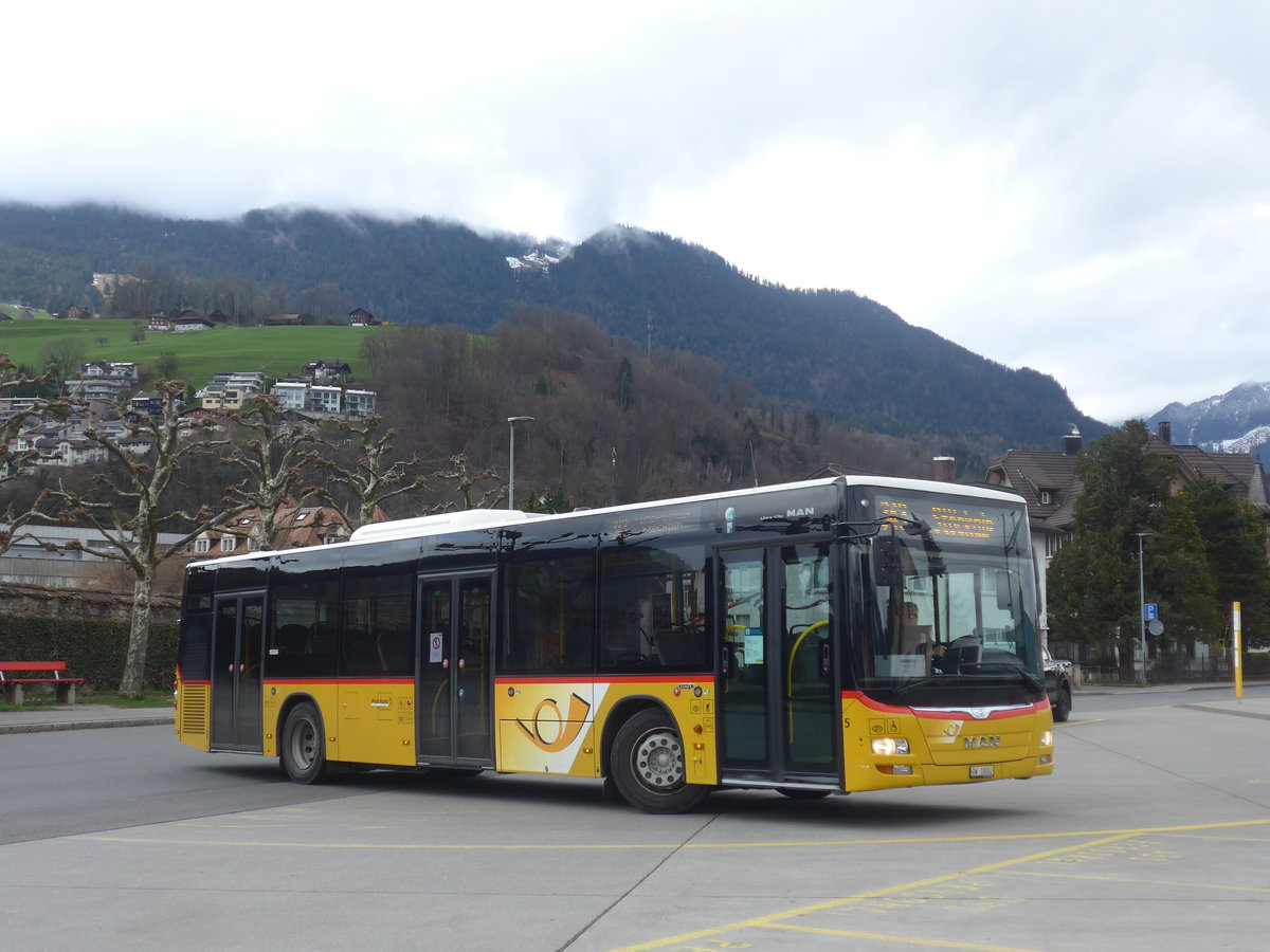 (224'383) - PostAuto Zentralschweiz - Nr. 5/OW 10'002 - MAN (ex Dillier, Sarnen Nr. 5) am 27. Mrz 2021 beim Bahnhof Sarnen