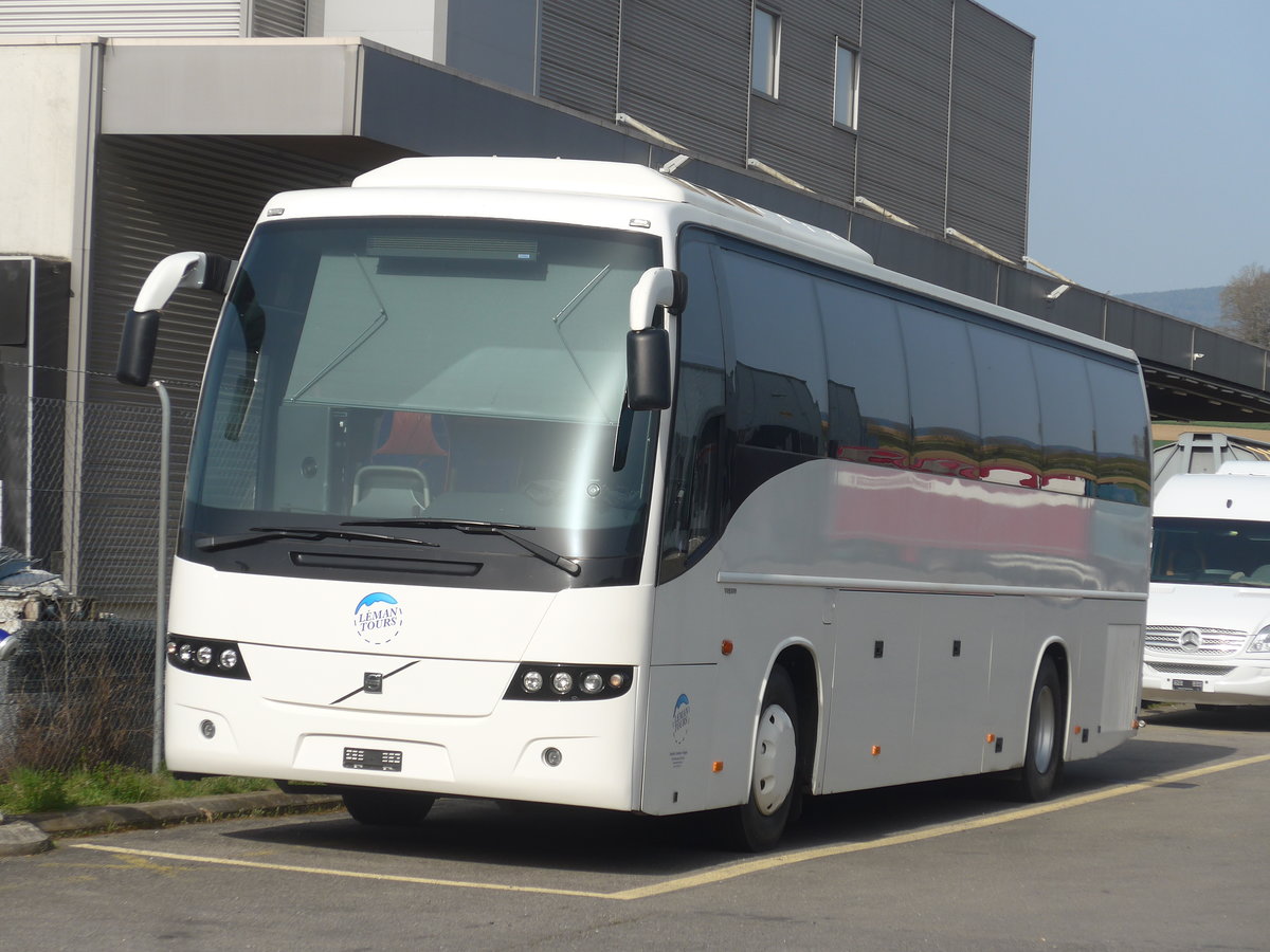 (224'659) - Lman Tours, Prverenges - Volvo am 2. April 2021 in Daillens, Planzer
