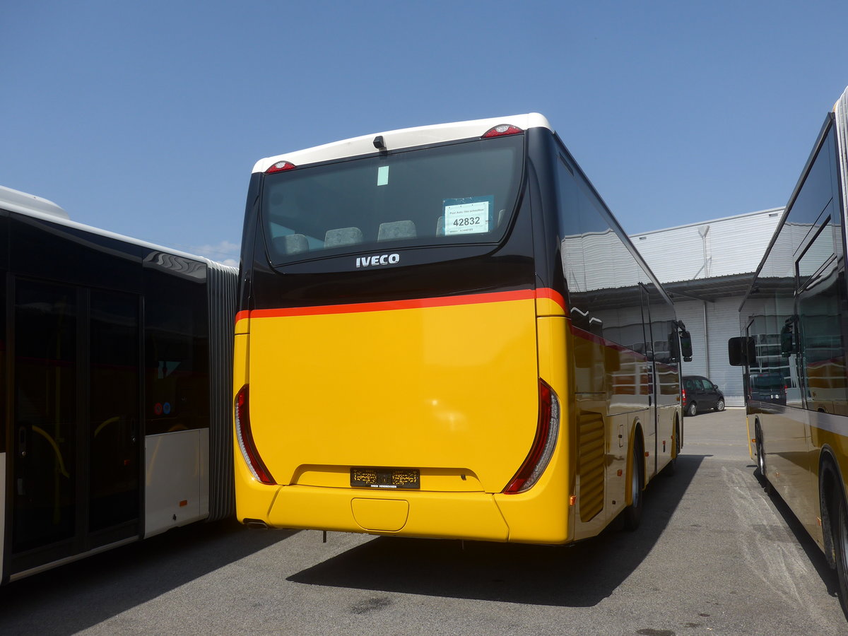 (224'744) - PostAuto - Iveco am 2. April 2021 in Kerzers, Interbus