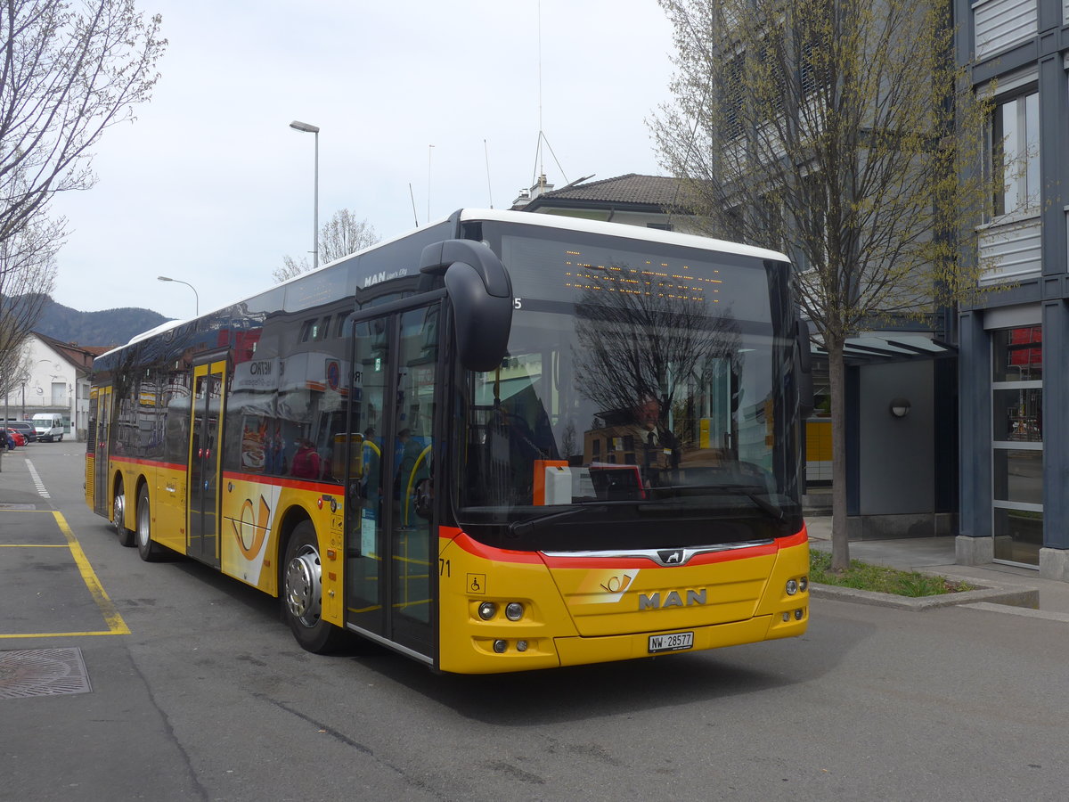 (224'835) - PostAuto Zentralschweiz - Nr. 71/NW 28'577 - MAN am 5. April 2021 beim Bahnhof Stans