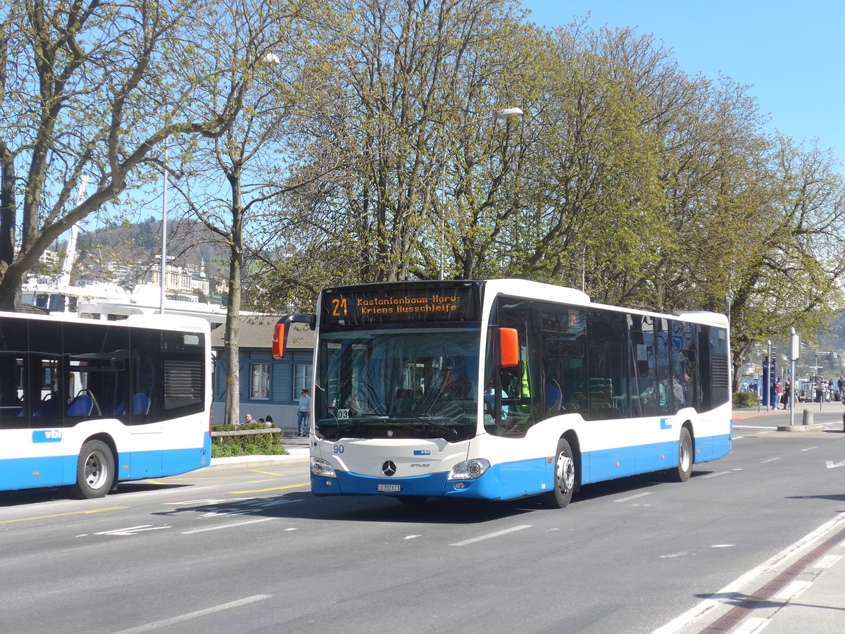 (224'941) - VBL Luzern - Nr. 90/LU 202'613 - Mercedes am 11. April 2021 beim Bahnhof Luzern