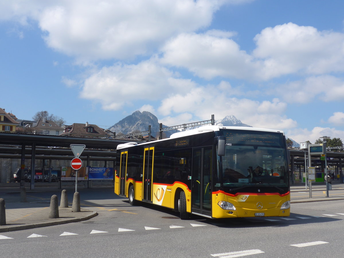 (224'988) - PostAuto Bern - BE 654'090 - Mercedes am 14. April 2021 beim Bahnhof Spiez
