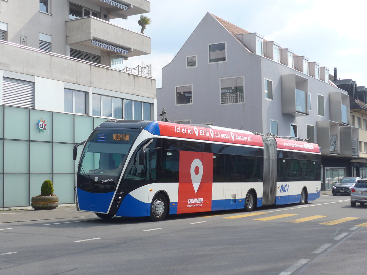 (225'154) - VMCV Clarens - Nr. 808 - Van Hool Gelenktrolleybus am 19. April 2021 beim Bahnhof Villeneuve