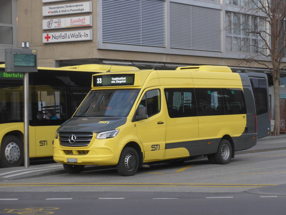 (225'180) - STi Thun - Nr. 5/BE 816'005 - Mercedes am 19. April 2021 beim Bahnhof Thun