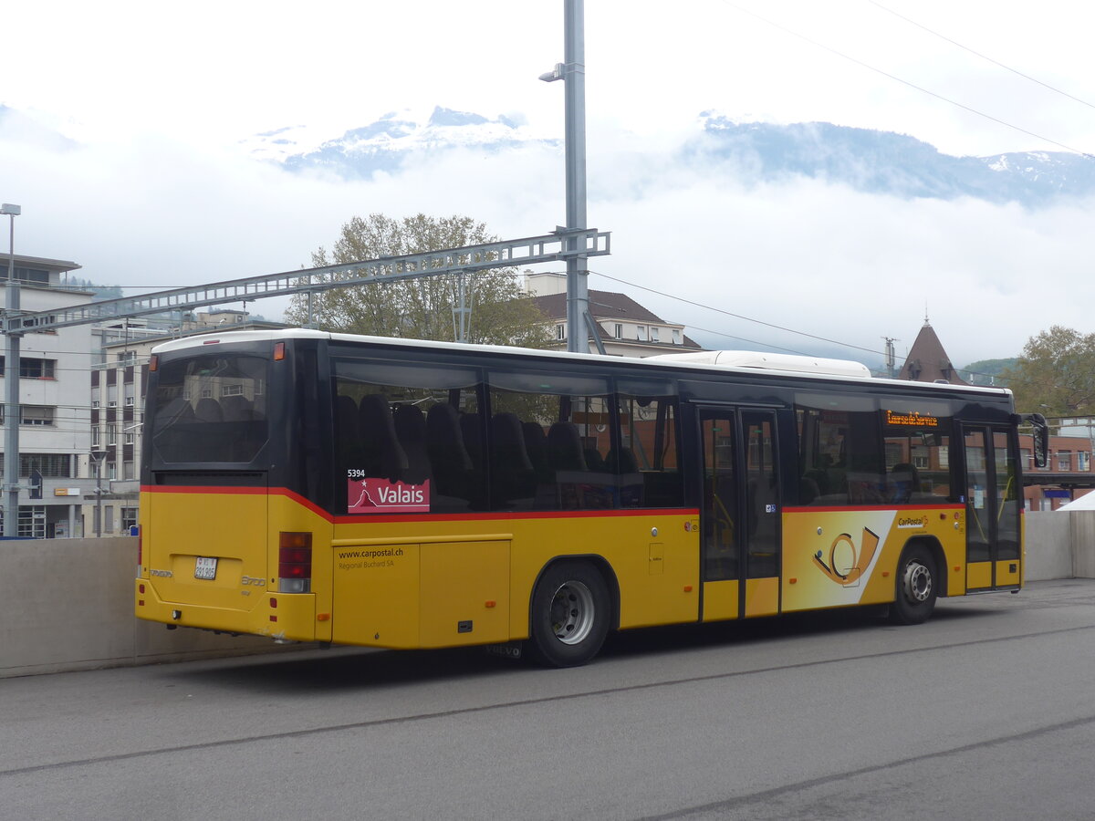 (225'394 - Buchard, Leytron - VS 291'905 - Volvo am 1. Mai 2021 in Sirre, Busbahnhof