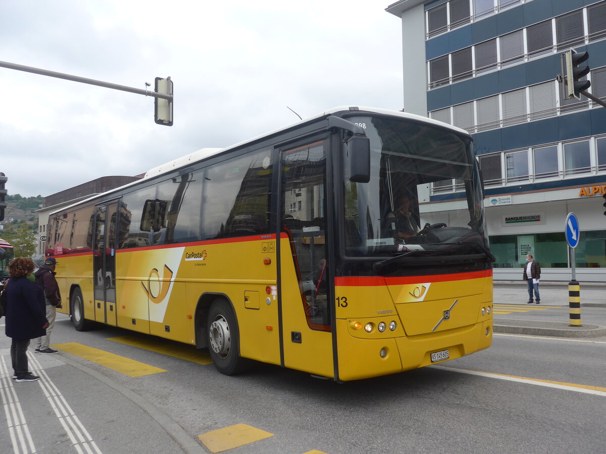 (225'430) - Lathion, Sion - Nr. 13/VS 145'605 - Volvo (ex Nr. 3) am 1. Mai 2021 beim Bahnhof Sion