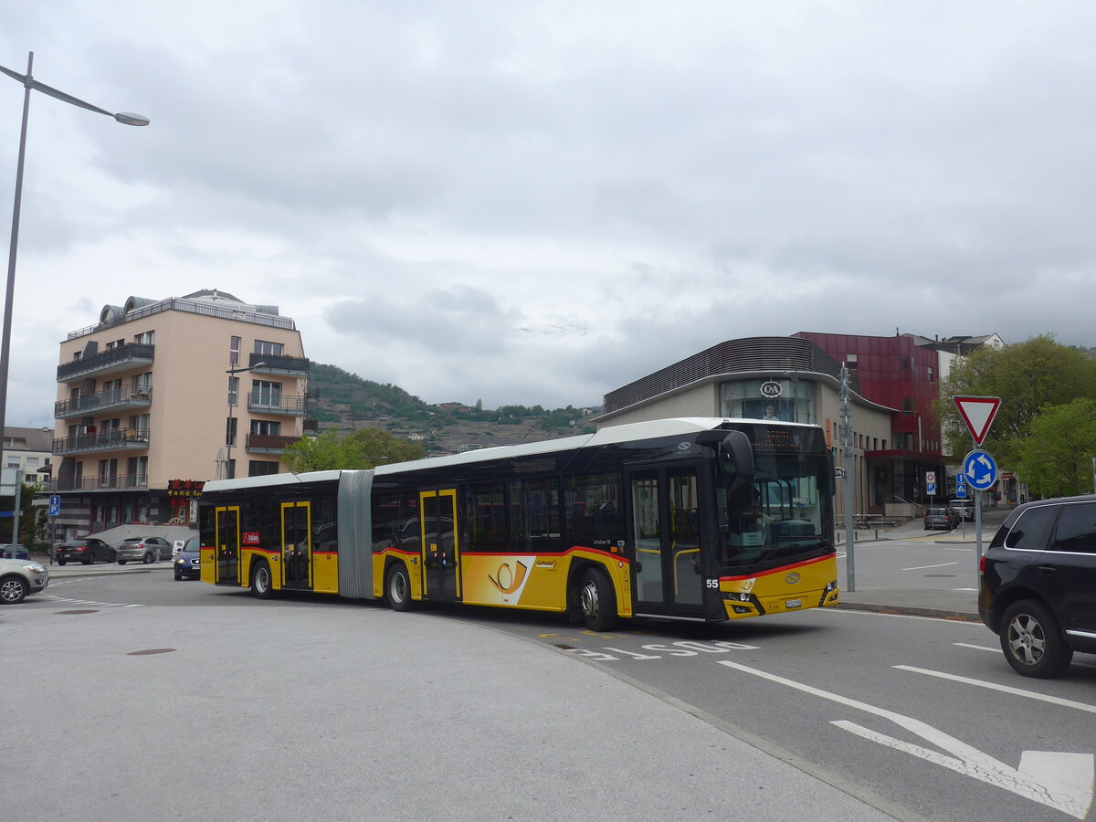 (225'435) - PostAuto Wallis - Nr. 55/VS 522'958 - Solaris am 1. Mai 2021 beim Bahnhof Sion