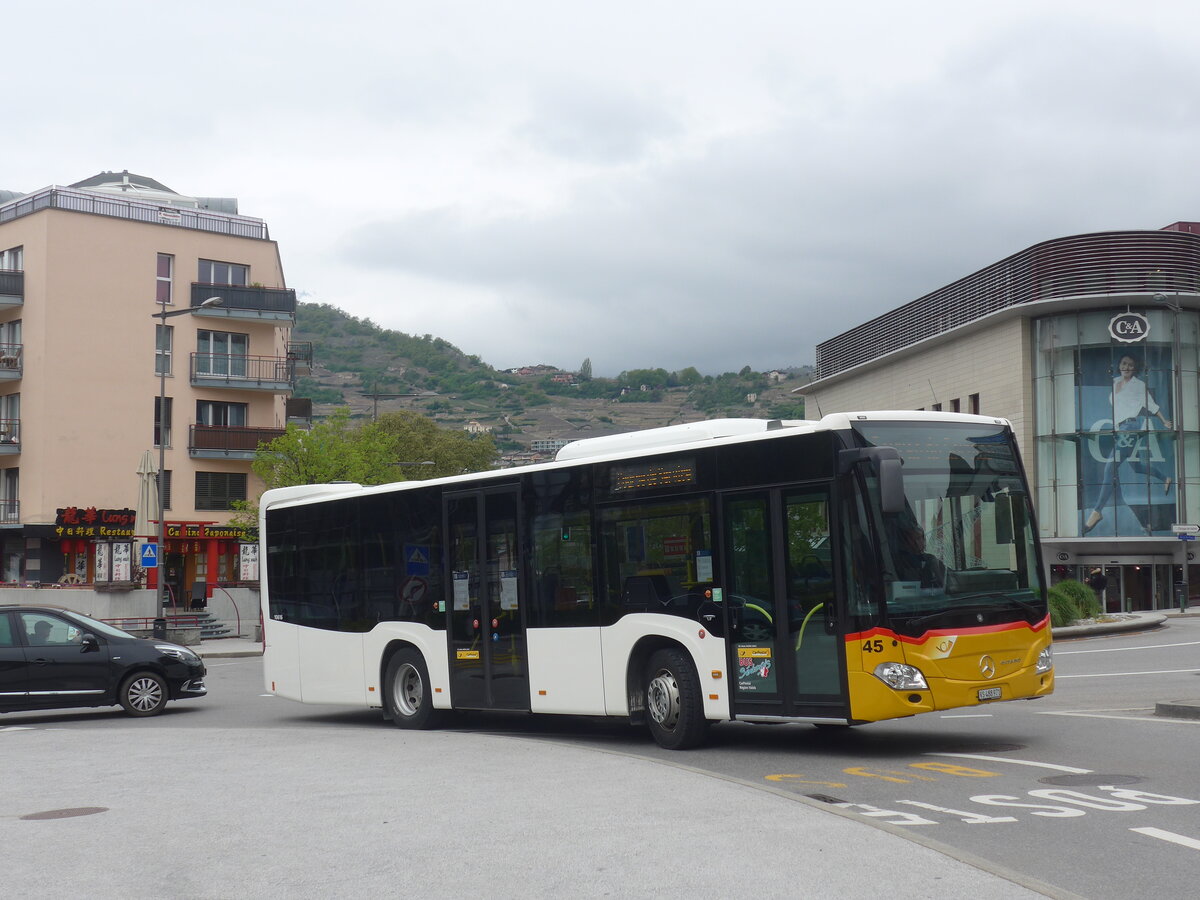 (225'450) - PostAuto Wallis - Nr. 45/VS 488'971 - Mercedes (ex TPC Aigle) am 1. Mai 2021 beim Bahnhof Sion