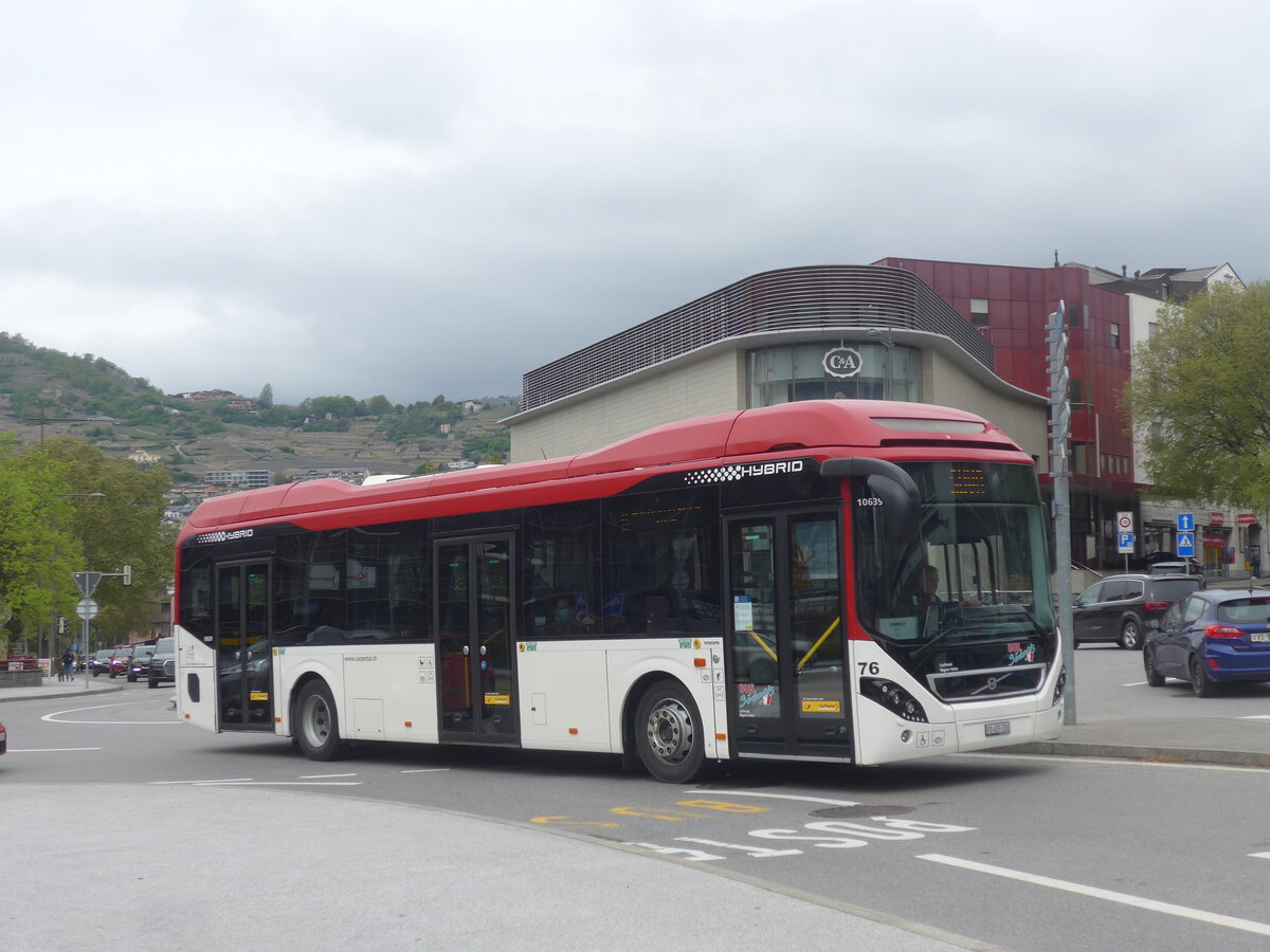 (225'453) - PostAuto Wallis - Nr. 76/VS 459'700 - Volvo am 1. Mai 2021 beim Bahnhof Sion