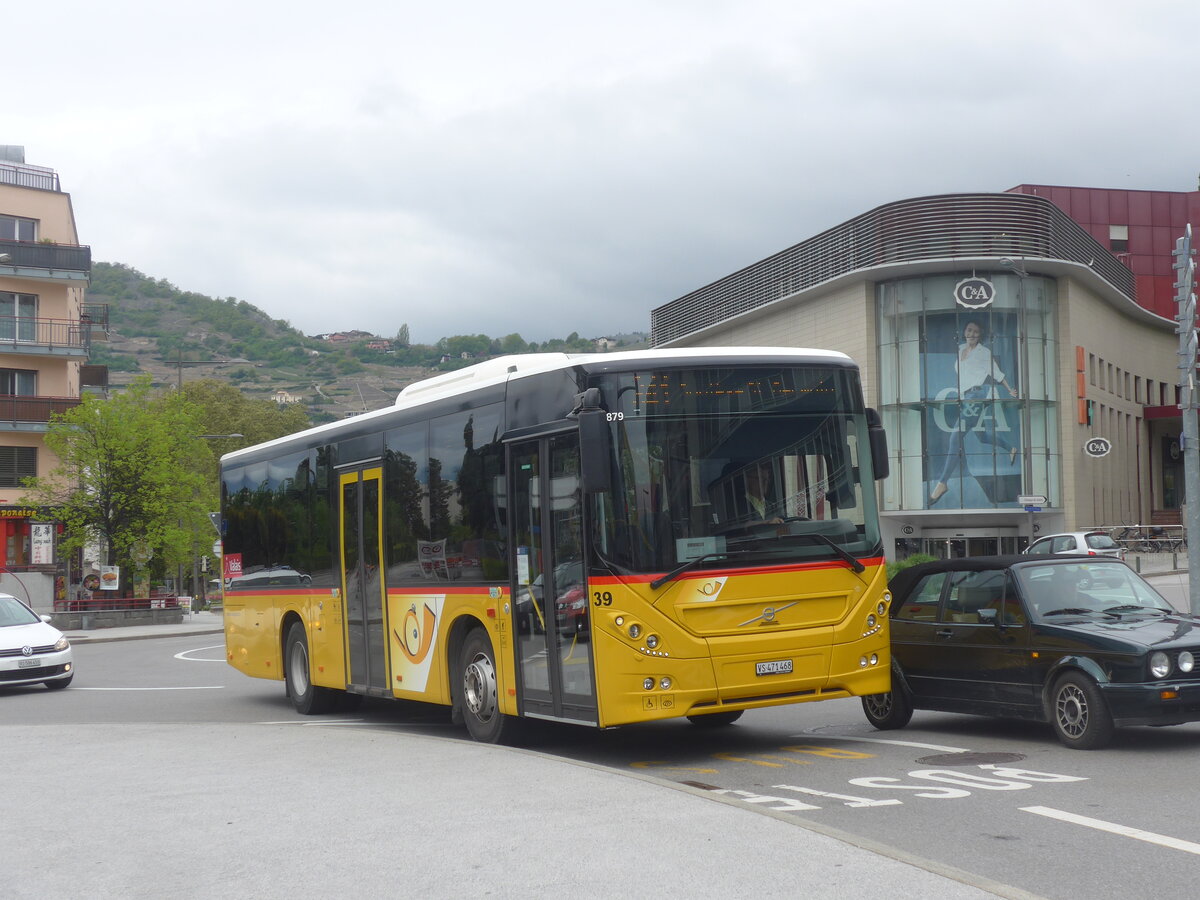 (225'455) - PostAuto Wallis - Nr. 39/VS 471'468 - Volvo am 1. Mai 2021 beim Bahnhof Sion