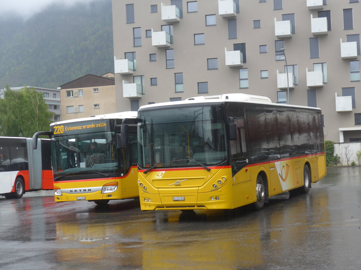 (225'486) - TMR Martigny - Nr. 140/VS 311'303 - Volvo am 1. Mai 2021 beim Bahnhof Martigny