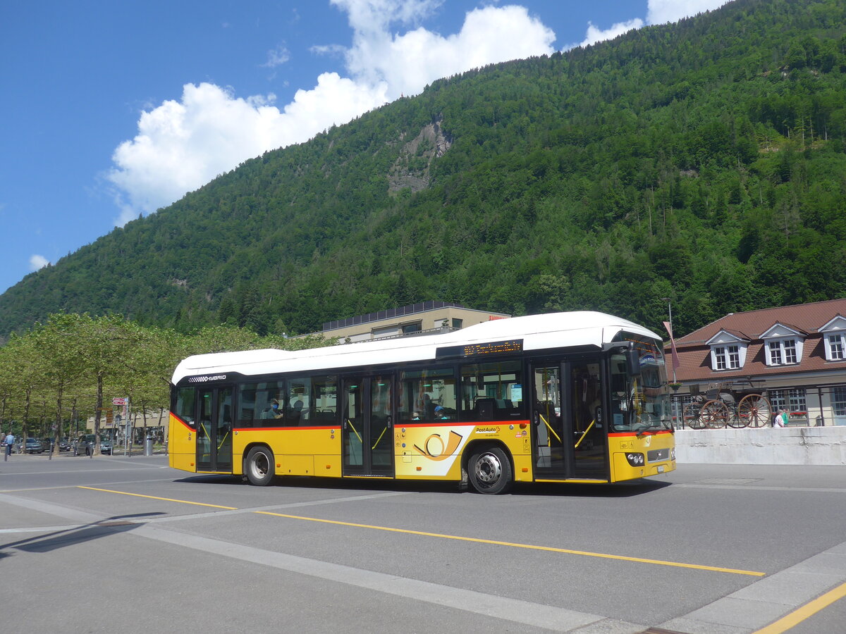 (225'840) - PostAuto Bern - BE 610'541 - Volvo am 11. Juni 2021 beim Bahnhof Interlaken Ost