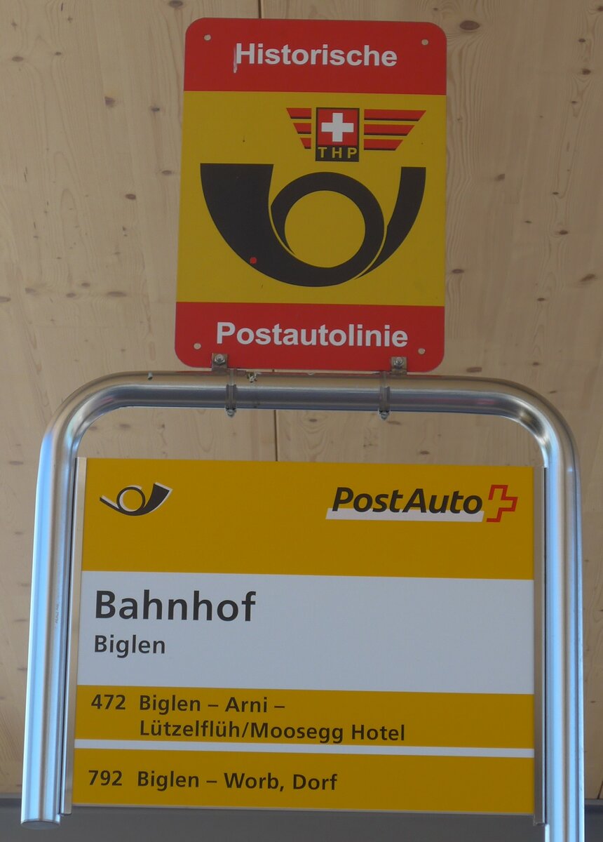 (225'855) - THP/PostAuto-Haltestelllenschilder - Biglen, Bahnhof - am 13. Juni 2021