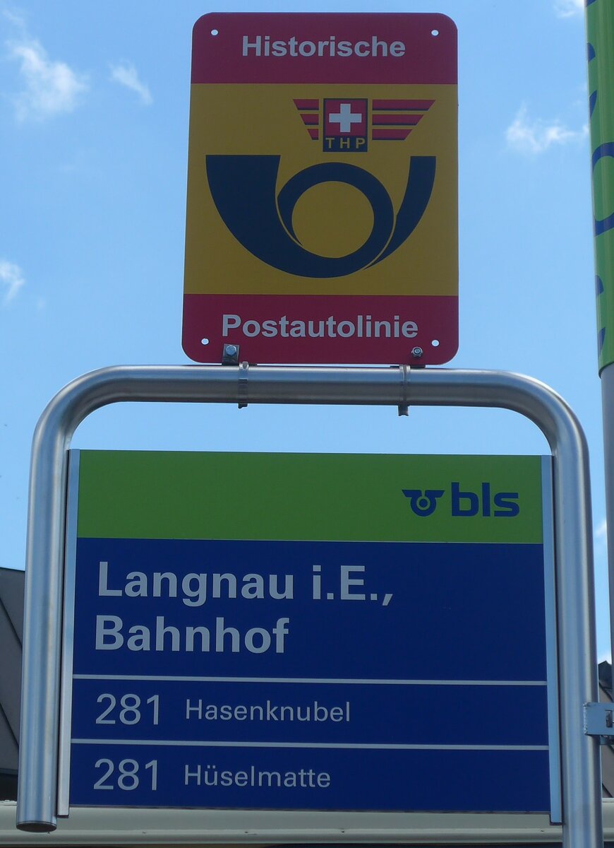 (225'862) - THP/bls-Haltestellenschilder - Langnau i.E., Bahnhof - am 13. Juni 2021