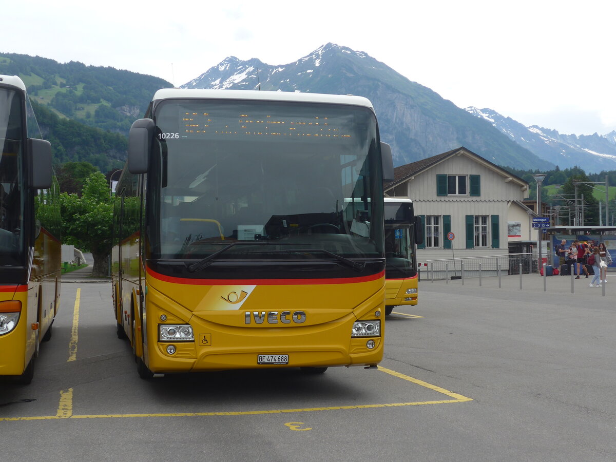 (226'110) - PostAuto Bern - BE 474'688 - Iveco am 3. Juli 2021 in Meiringen, Postautostation