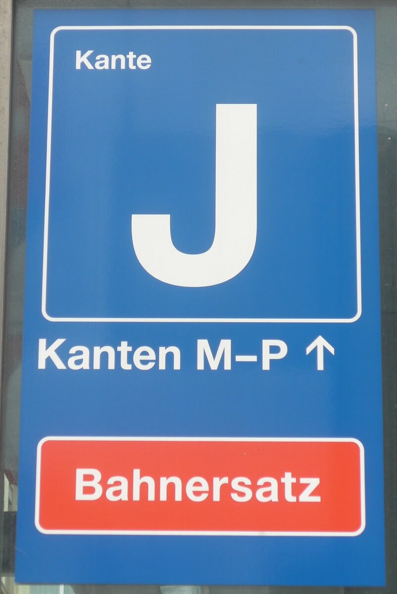 (227'142) - SBW-Haltestellenschild - Winterthur, Hauptbahnhof - am 8. August 2021