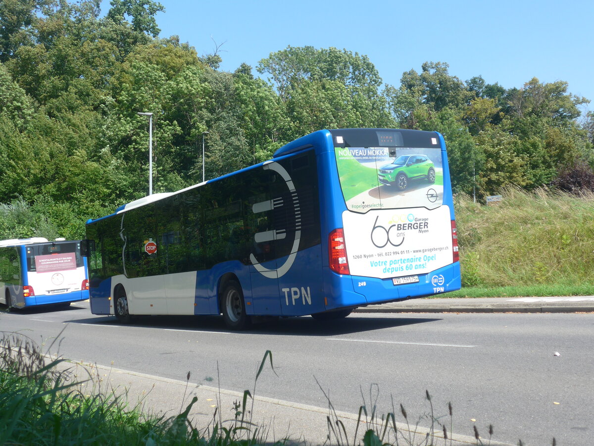 (227'333) - TPN Nyon - Nr. 249/VD 159'575 - Mercedes am 15. August 2021 beim Bahnhof Coppet