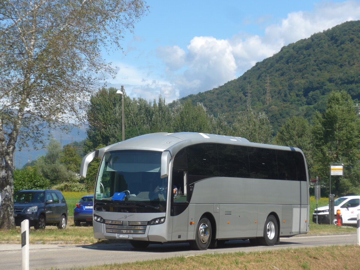 (227'683) - Principe Viaggi, Lugano - TI 275'046 - Volvo/Sunsundegui am 30. August 2021 in Barbengo, Sidema