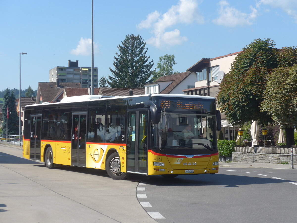 (227'776) - PostAuto Ostschweiz - SG 436'002 - MAN am 4. September 2021 beim Bahnhof Uznach