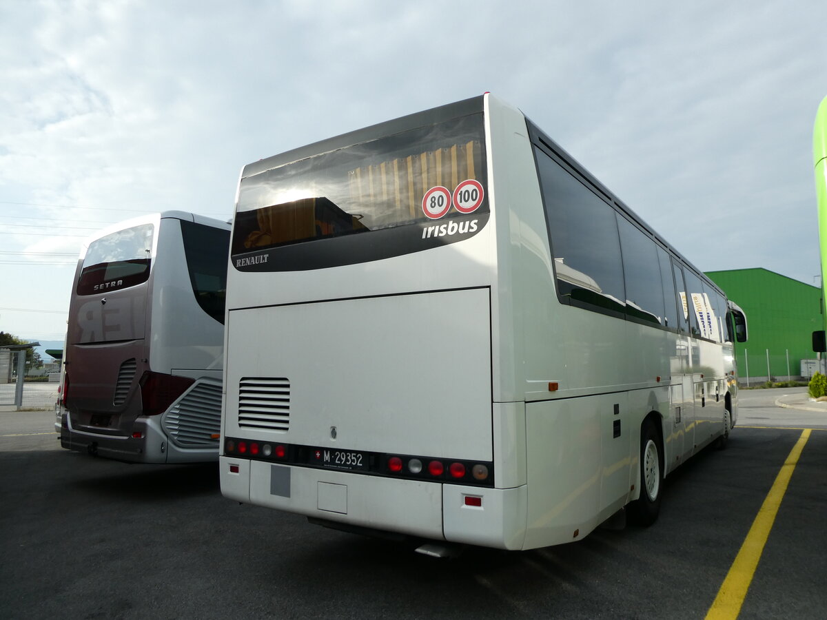 (228'324) - Schweizer Armee - M+29'352 - Irisbus am 25. September 2021 in Kerzers, Interbus