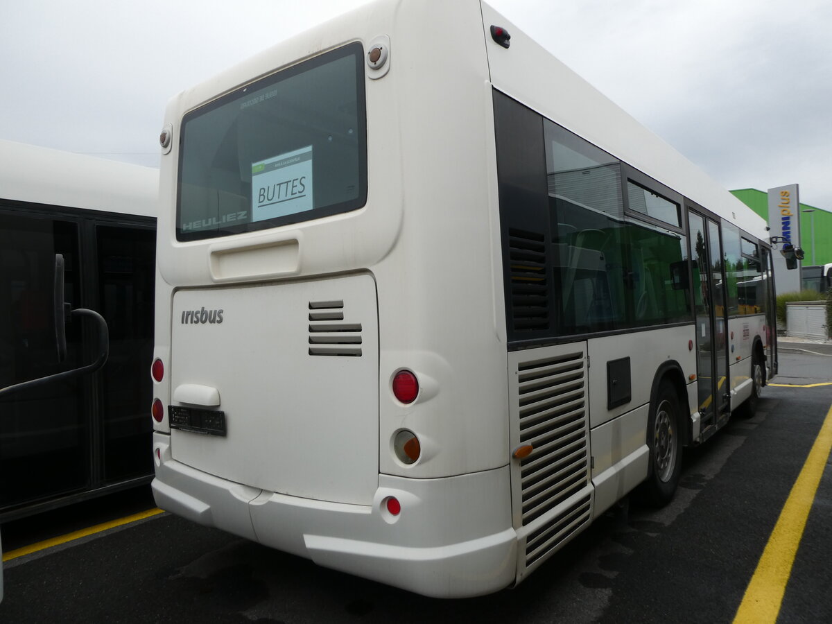 (228'705) - Taxicab, Neuchtel - Irisbus am 3. Oktober 2021 in Kerzers, Interbus