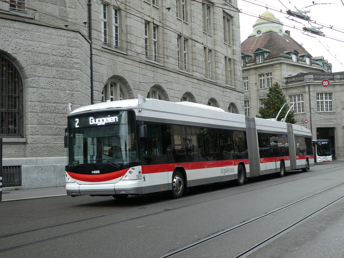 (229'013) - St. Gallerbus, St. Gallen - Nr. 189 - Hess/Hess Doppelgelenktrolleybus am 13. Oktober 2021 beim Bahnhof St. Gallen