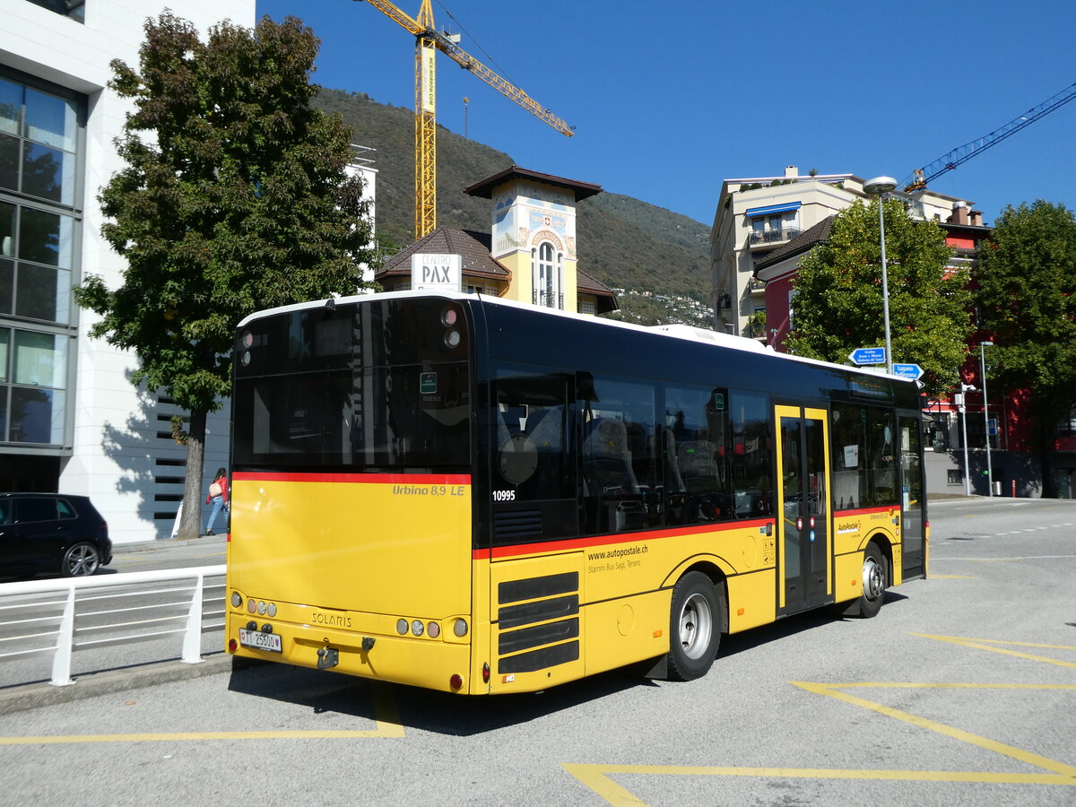 (229'180) - Starnini, Tenero - TI 25'600 - Solaris am 14. Oktober 2021 beim Bahnhof Locarno